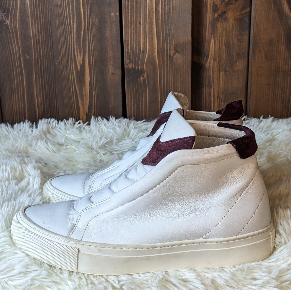 Matt Bernson White High Top No Lace Sneakers with Maroon Trim 7.5